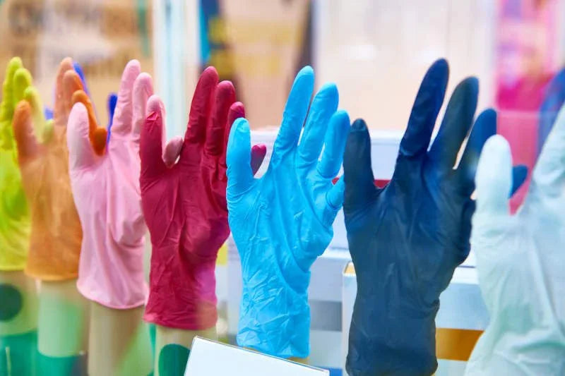How Nitrile Glove Colors Affect Quality and Performance